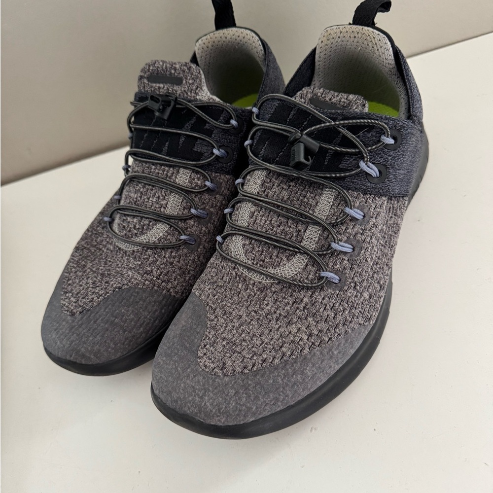 Nike womens Gray Athletic Shoes size 9